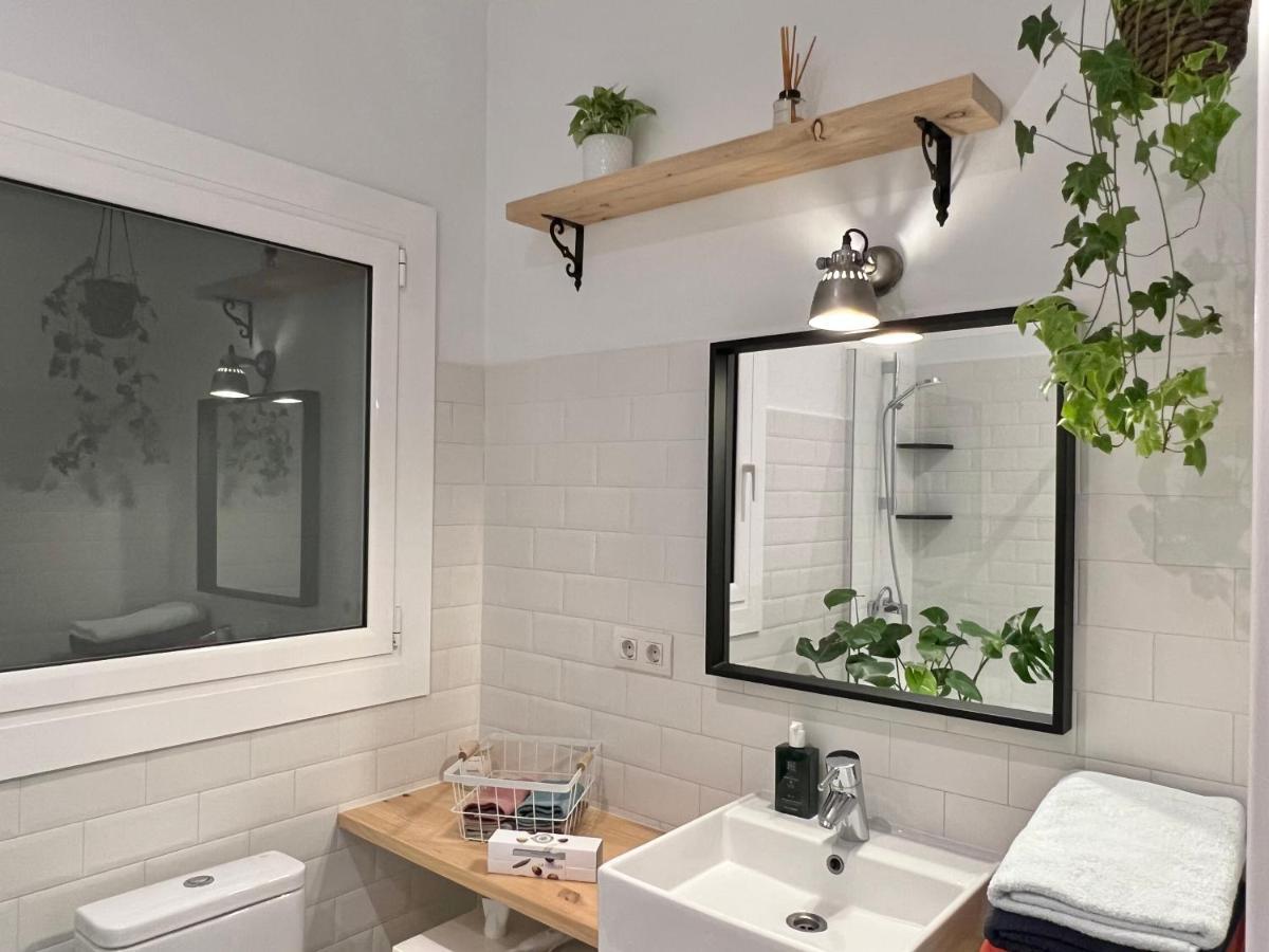 Charming Appartement In The Heart Of บาร์เซโลนา ภายนอก รูปภาพ